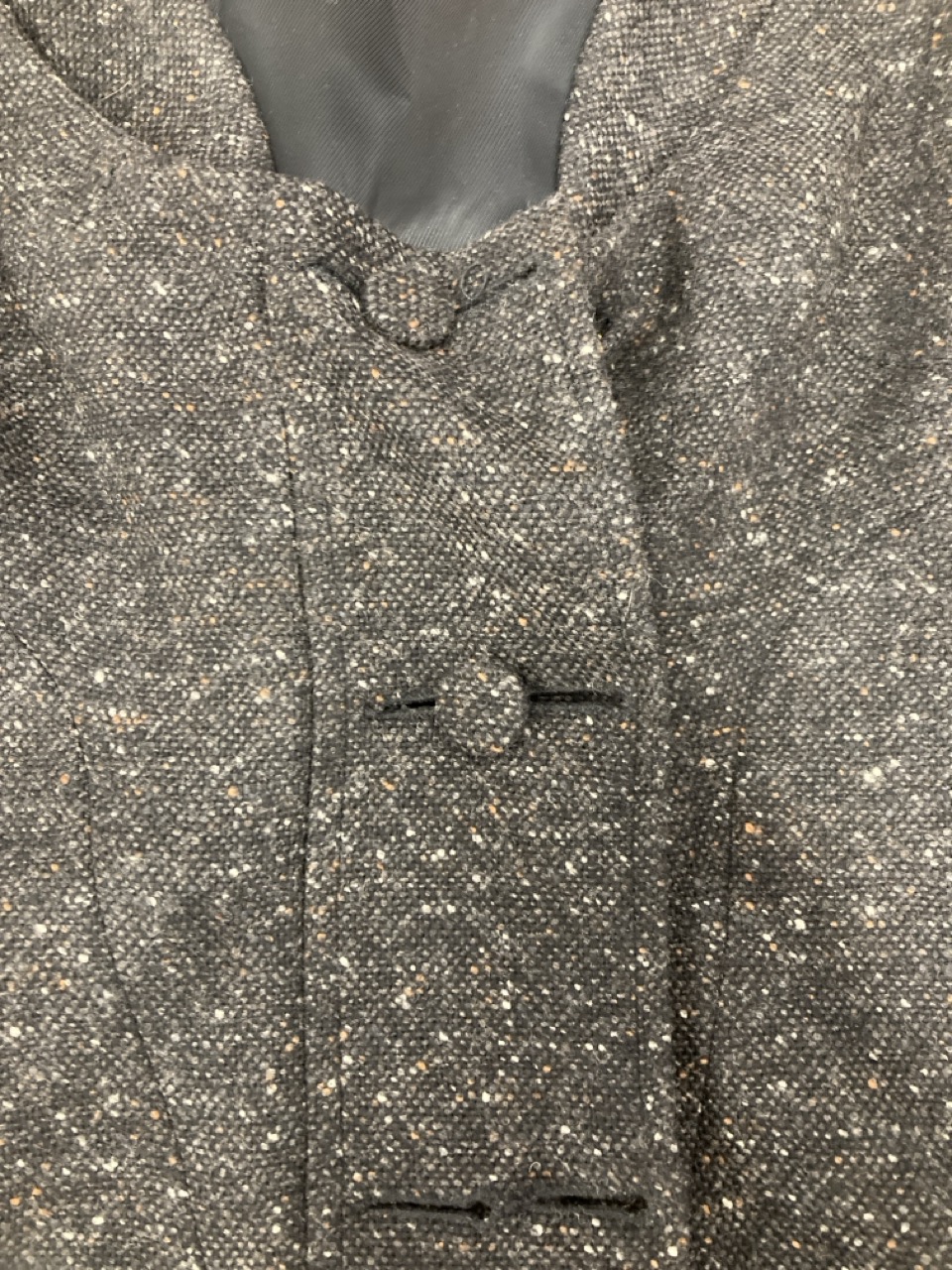 Lot 6  
            Edinburgh SR20 - Delivery Only 

                
ANTONIO BERARDI SHEATH DRESS IN GREY WOOL NO SIZE: LOCATION - RAIL 3