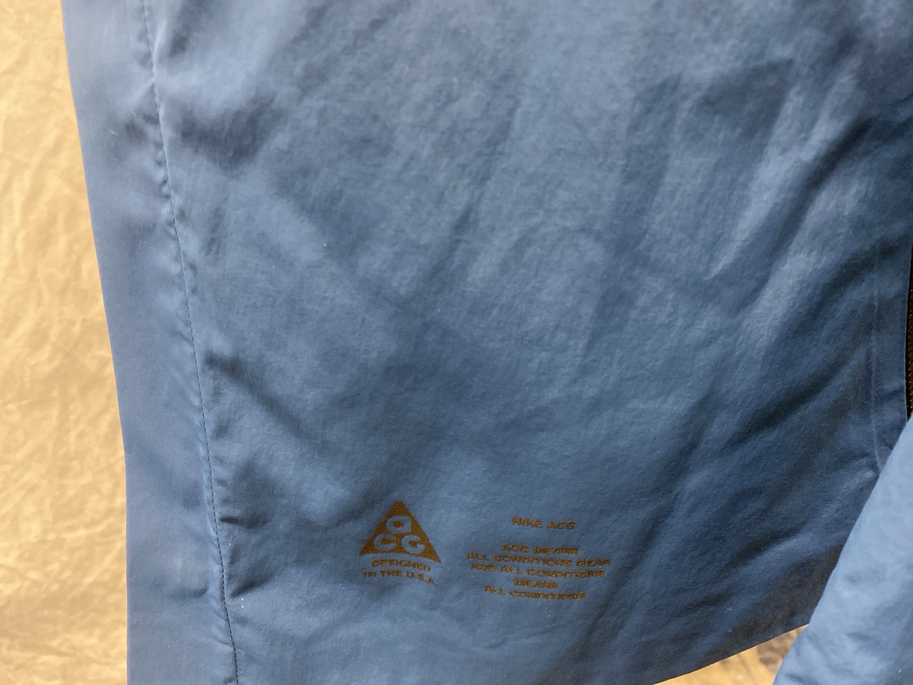 Lot 77  
            Edinburgh SR20 - Delivery Only 

                
NIKELAB ACG SHIRT JACKET IN BLUE NYLON SIZE M: LOCATION - RAIL 3