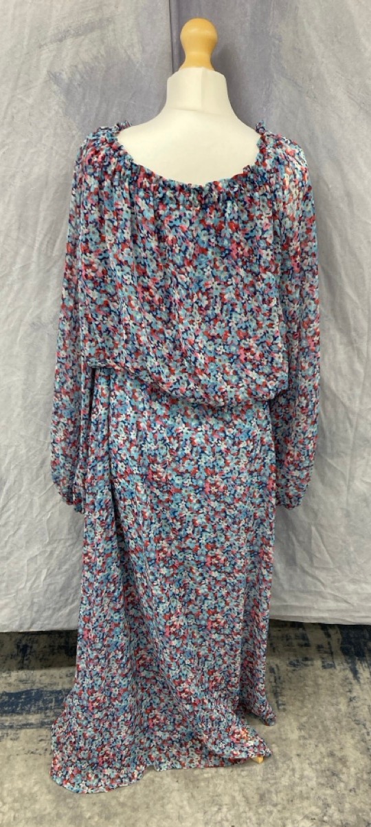 Lot 7  
            Edinburgh SR20 - Delivery Only 

                
ROTATE BIRGER CHRISTENSEN CARLY OFF-THE-SHOULDER MAXI DRESS IN FLORAL PRINT RECYC...