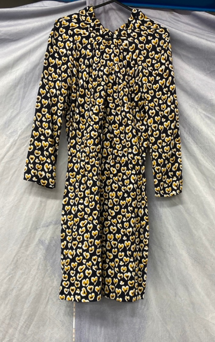 Lot 84  
            Edinburgh SR20 - Delivery Only 

                
SANDRO PARIS LONG SLEEVE MINI SHEATH DRESS IN FLORAL PRINT VISCOSE SIZE 36: LOCAT...