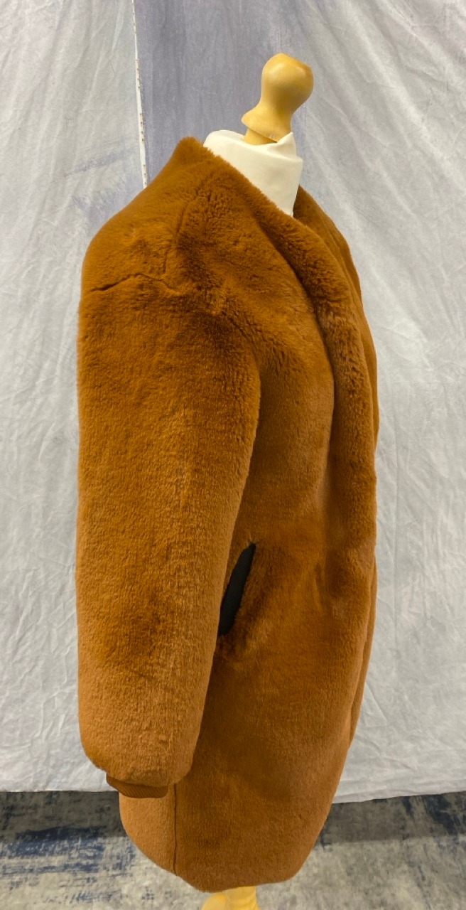 Lot 85  
            Edinburgh SR20 - Delivery Only 

                
MAJE GEMILA FAUX-FUR COAT IN BROWN POLYESTER SIZE S: LOCATION - RAIL 3