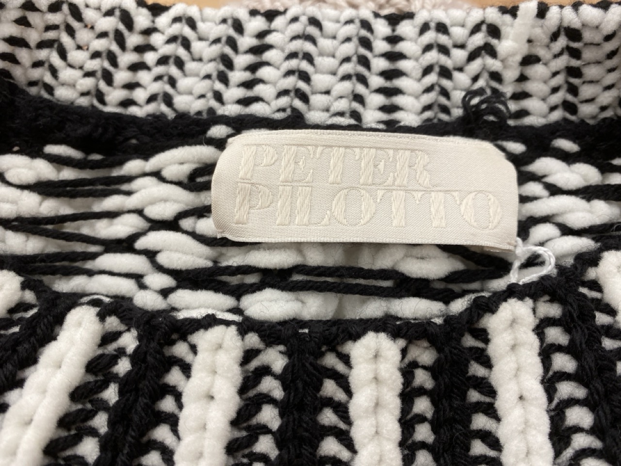 Lot 86  
            Edinburgh SR20 - Delivery Only 

                
PETER PILOTTO INTARSIA KNIT SWEATER IN MULTICOLOR WOOL SIZE 36: LOCATION - RAIL 3