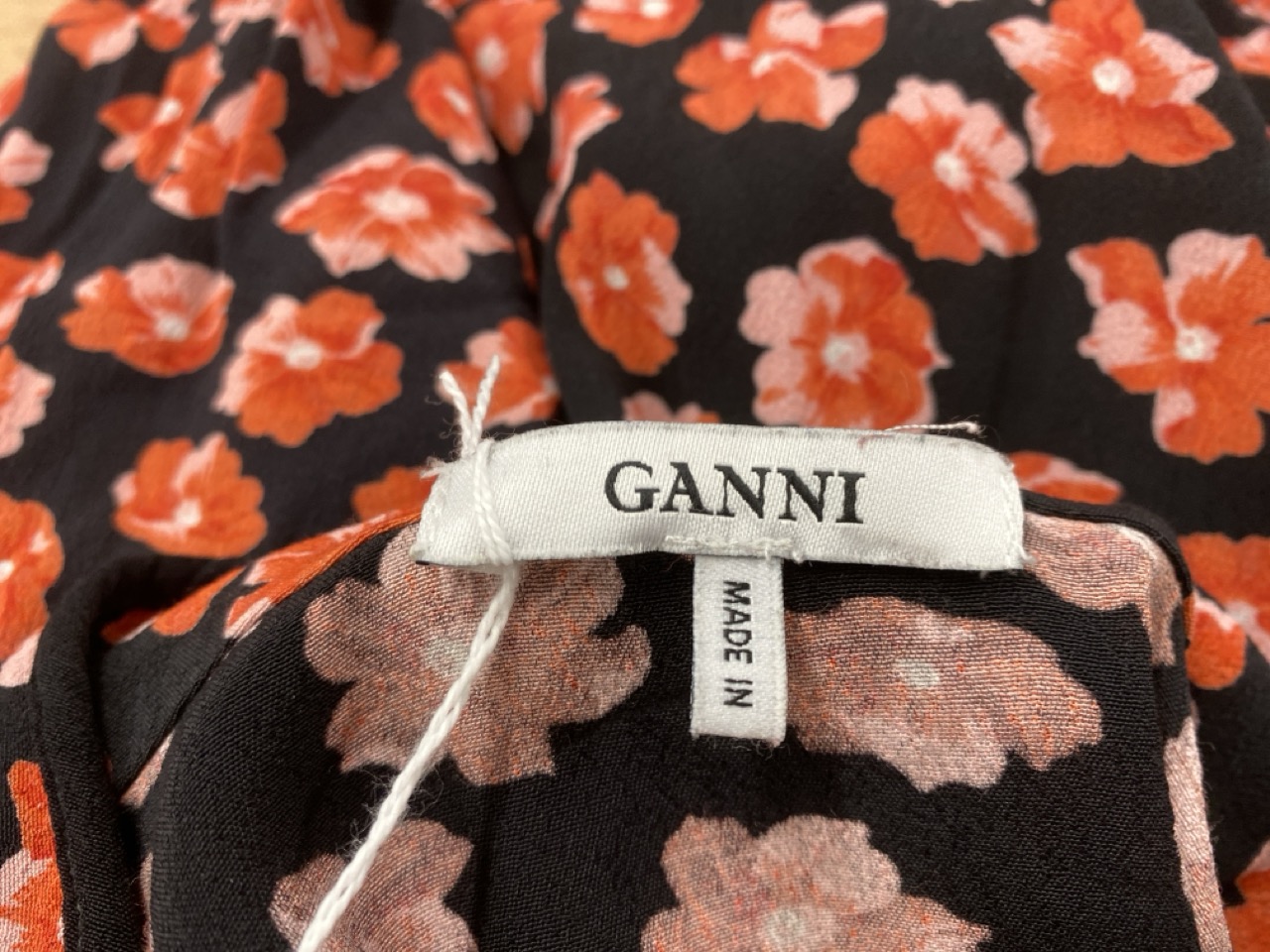 Lot 87  
            Edinburgh SR20 - Delivery Only 

                
GANNI LINDALE FLORAL PRINT MINI DRESS IN BLACK AND RED VISCOSE NO SIZE : LOCATION...