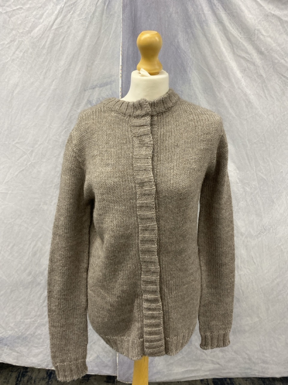Lot 94  
            Edinburgh SR20 - Delivery Only 

                
DOLCE & GABBANA ROUND NECK KNIT SWEATER IN BROWN ACRYLIC SIZE 44: LOCATION - RAIL 3