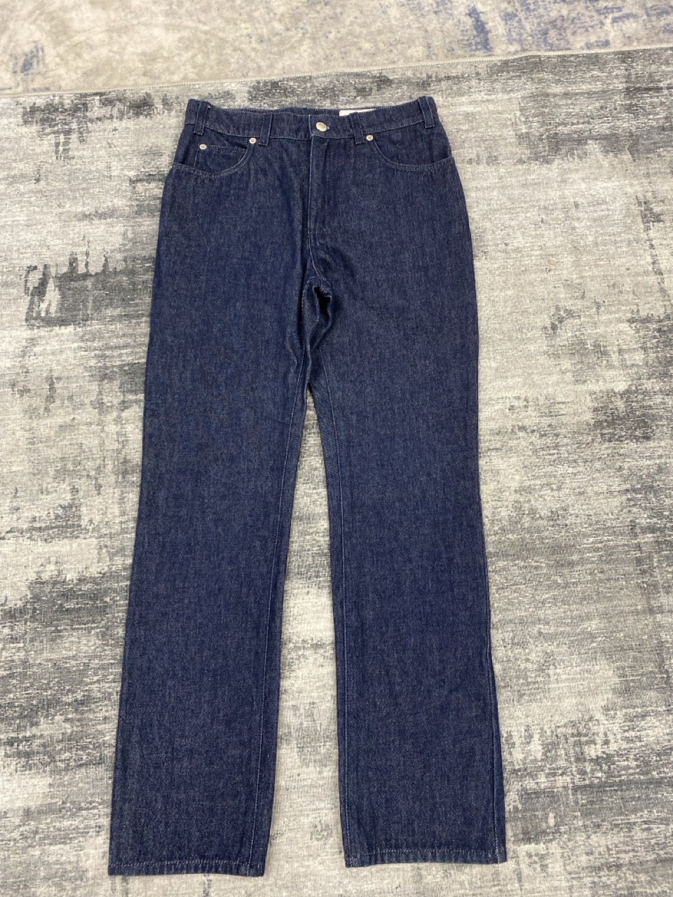 Lot 97  
            Edinburgh SR20 - Delivery Only 

                
ALEXANDER MCQUEEN STRAIGHT LEG DENIM JEANS IN BLUE COTTON NO SIZE: LOCATION - RAIL 3