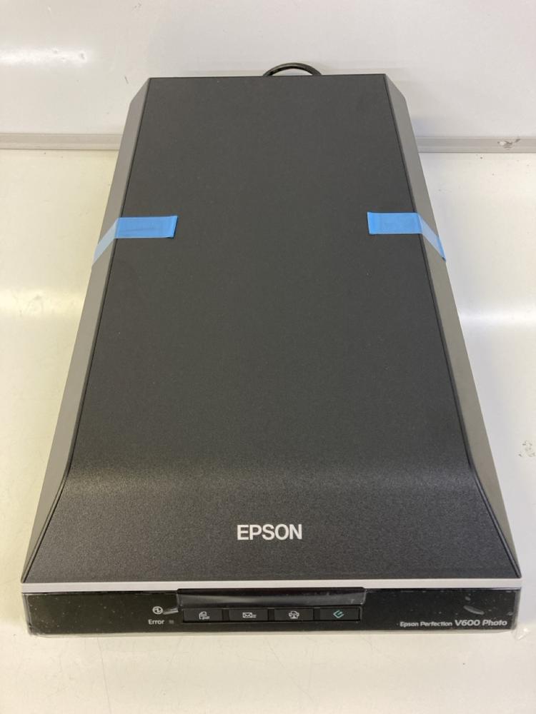 Lot 18  
            Birmingham Premium - Parcel Delivery Only 

                
EPSON V600 PHOTO SCANNER (ORIGINAL RRP - £400) IN BLACK. (BOXED) [JPTB7950]