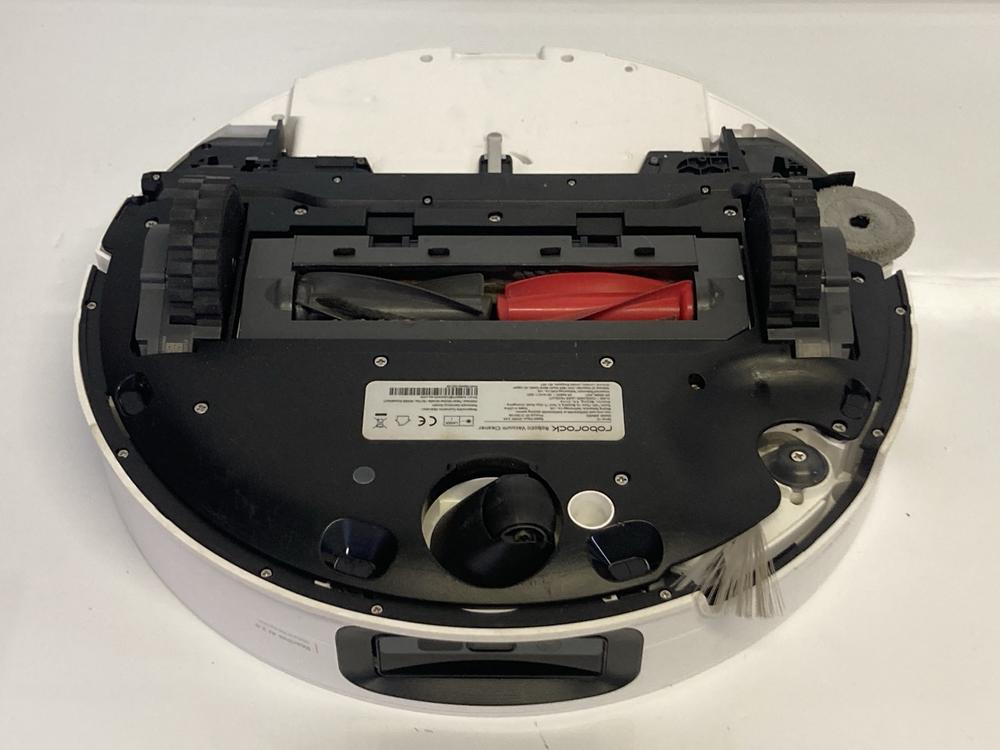 Lot 40  
            Birmingham Premium - Parcel Delivery Only 

                
ROBOROCK SAROS 10 ROBOT VACUUM (ORIGINAL RRP - £1,199.99 ). (BOXED, CHARGING STAT... - Image 2