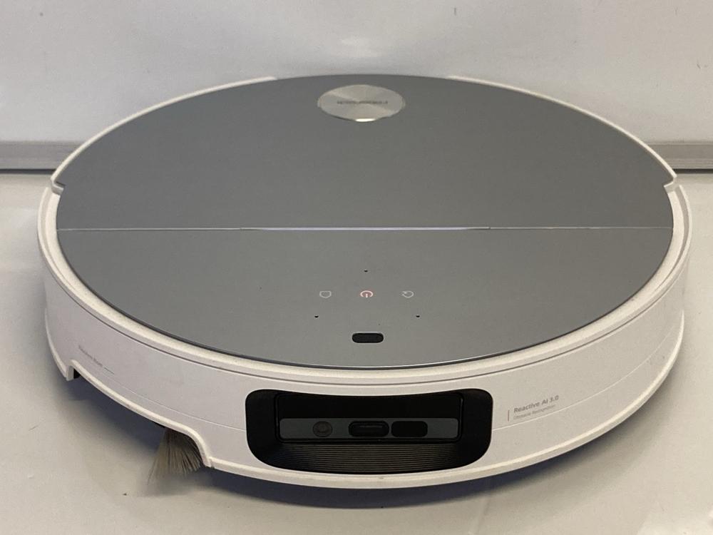 Lot 40  
            Birmingham Premium - Parcel Delivery Only 

                
ROBOROCK SAROS 10 ROBOT VACUUM (ORIGINAL RRP - £1,199.99 ). (BOXED, CHARGING STAT... - Image 3