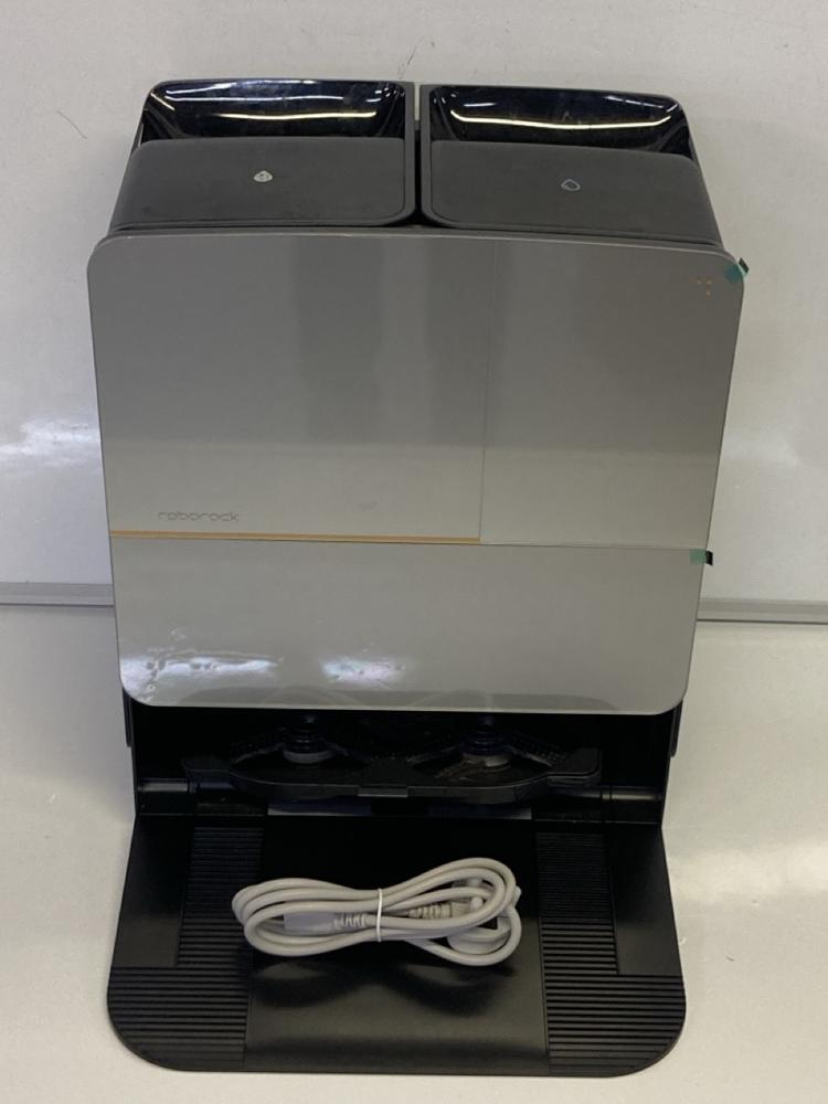 Lot 53  
            Birmingham Premium - Parcel Delivery Only 

                
ROBOROCK SAROS Z70 ROBOT VACUUM (ORIGINAL RRP - £1,599). (BOXED, CHARGING STATION... - Image 4