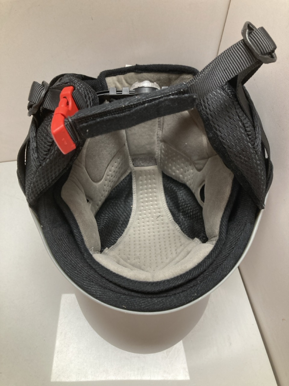 ABUS Fahrradhelm XOXO ECO - Cityhelm Im Skater-Look - Helm Für