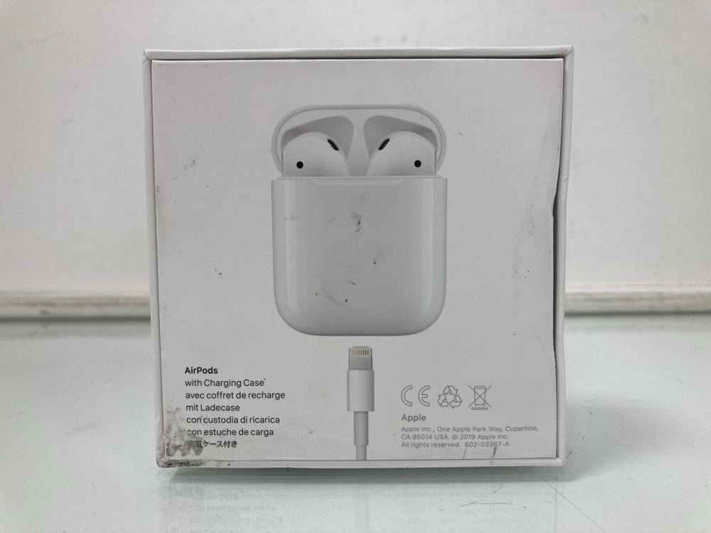John Pye Auctions - APPLE AIRPODS WITH CHARGING CASE EARBUDS IN